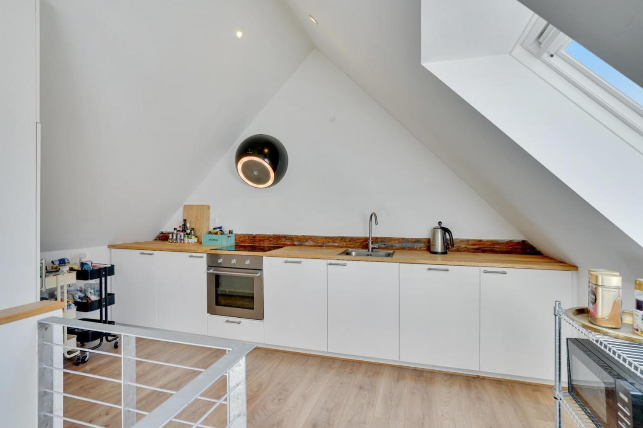 Bath Tub Penthouse In The City Ольборг Экстерьер фото